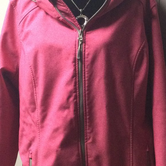 Athletic works plus - Picture 2 of 2